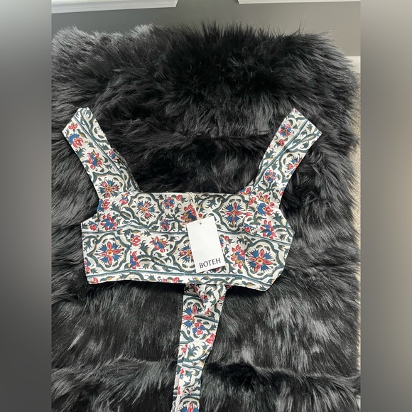 Boteh White Verbena Paisley-print Crop Top - Picture 8 of 8